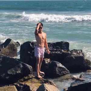 Meet your Posher, Stephen